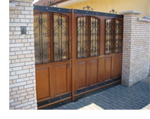 fal�pcs�, nagykapuk